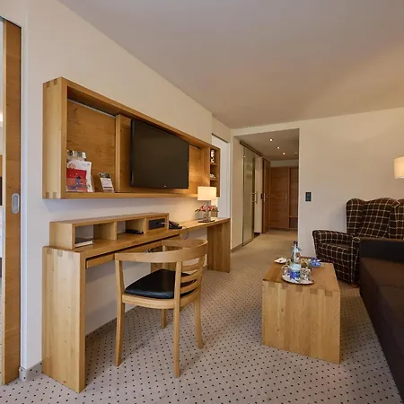 Schuele's Wellnessresort & Adults Only 4* אוברסטדורף
