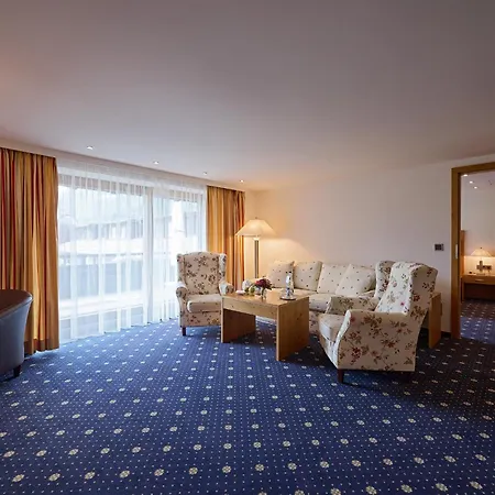 Schuele's Wellnessresort & Adults Only 4* 오버스트도르프